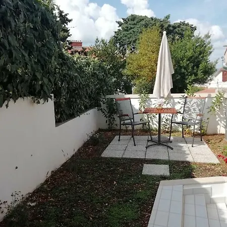 بيت ضيافة With Garden 3*