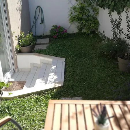 With Garden Gæstehus Split