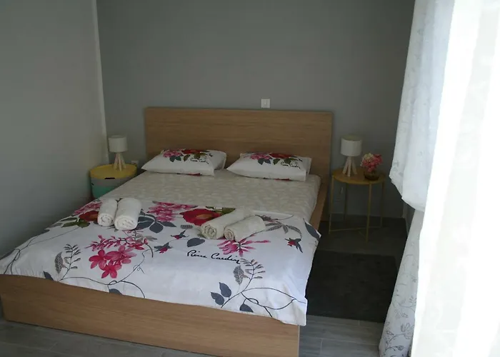 With Garden Pensionat Split